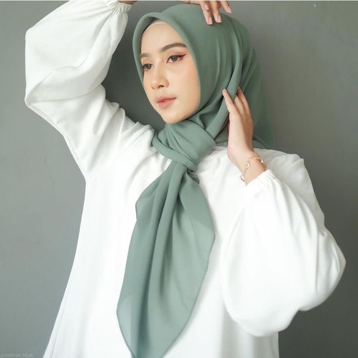 Paris premium sage green