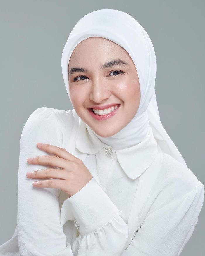 Paris premium putih